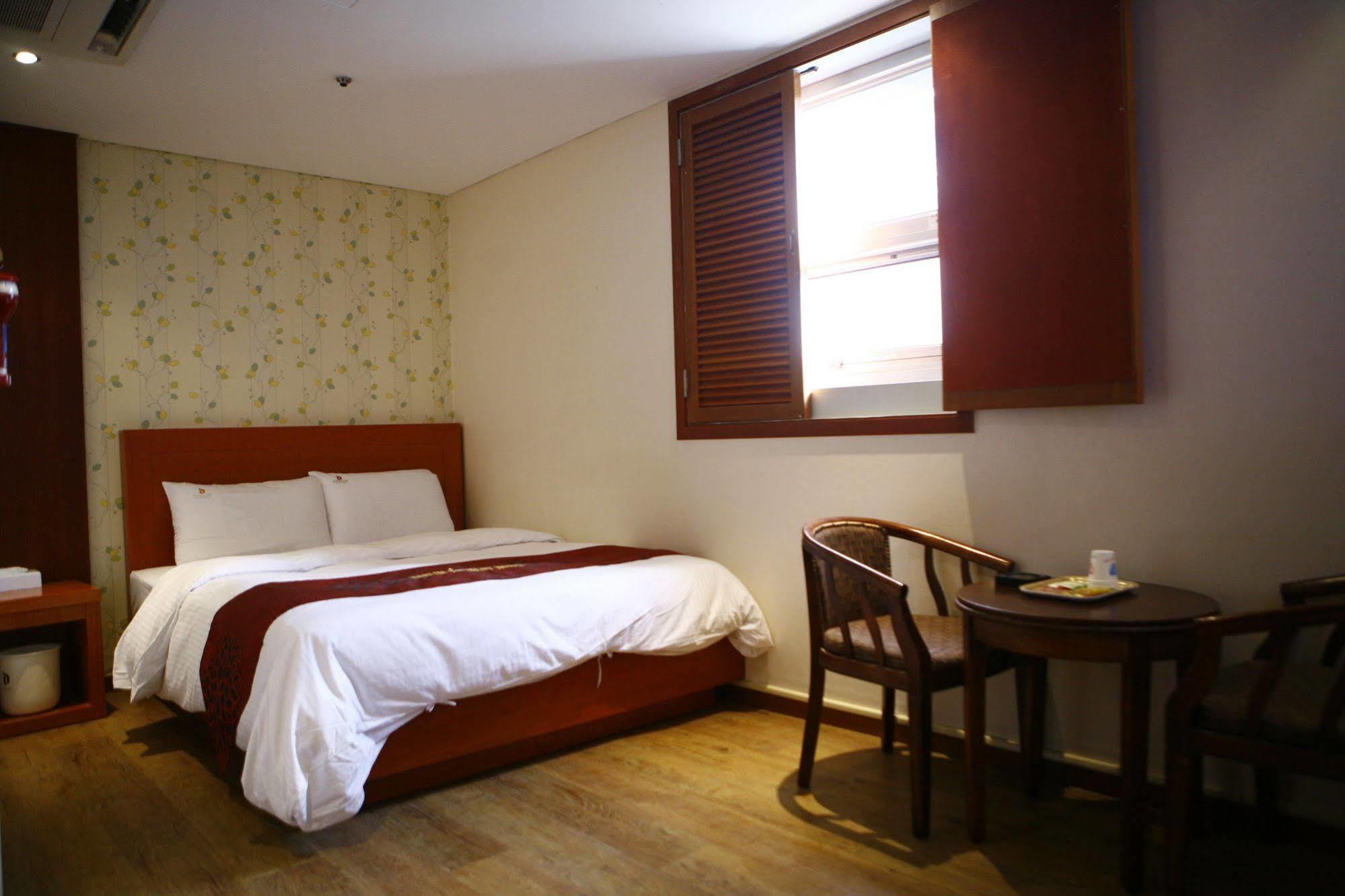 Benikea Daelim Hotel Daejeon Buitenkant foto