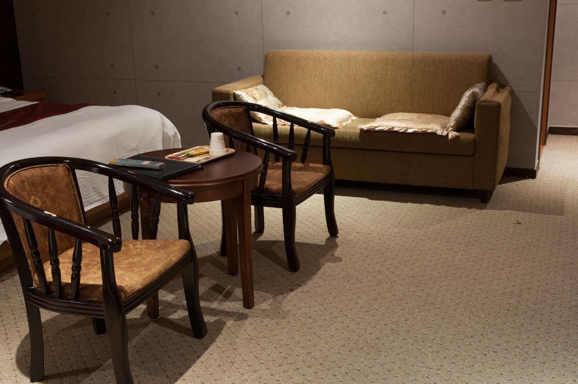 Benikea Daelim Hotel Daejeon Buitenkant foto